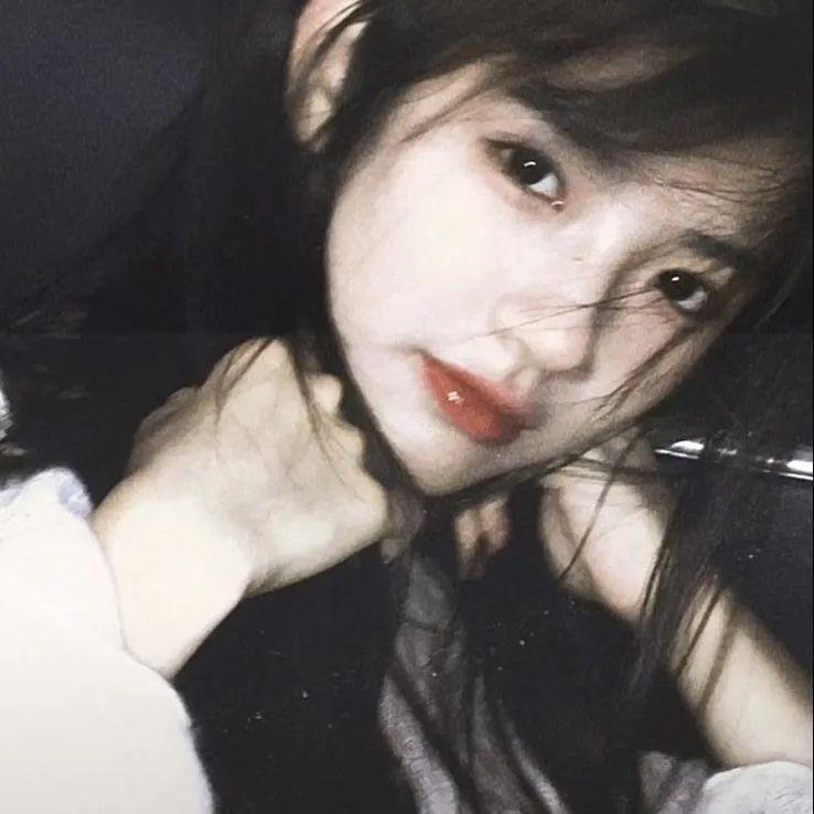 乡村守望的女人